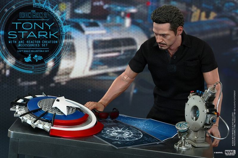 Hot Toys - Iron Man 2 - Tony Stark with Arc Reactor Creation Accessories_PR06.jpg