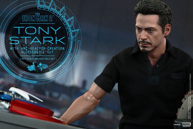 Hot Toys - Iron Man 2 - Tony Stark with Arc Reactor Creation Accessories_PR07.jpg