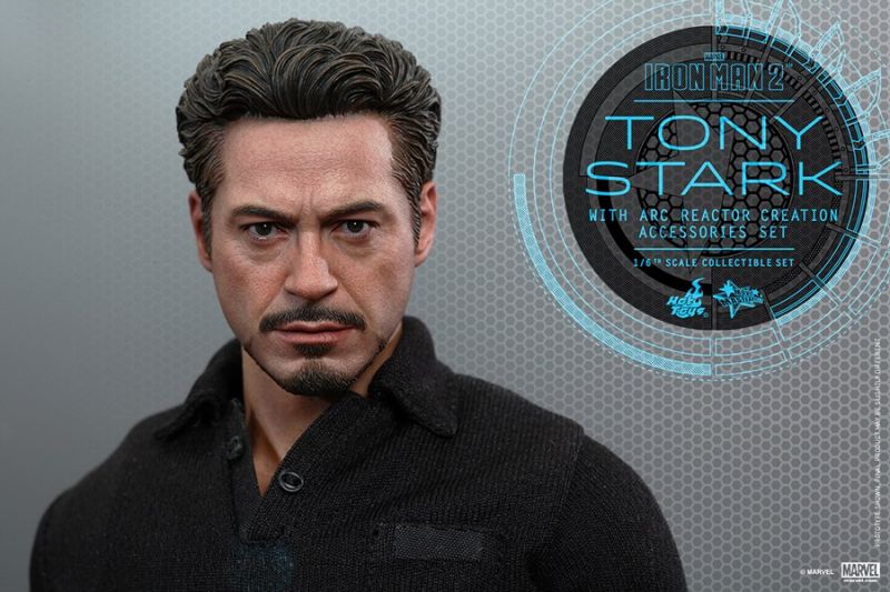 Hot Toys - Iron Man 2 - Tony Stark with Arc Reactor Creation Accessories_PR10.jpg