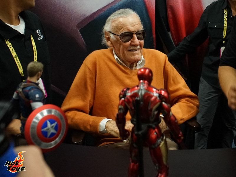 Hot Toys - Living Legend Stan Lee Visits Hot Toys at SDCC2015_1.jpg