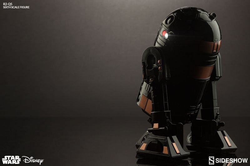 star-wars-r2q5-sixth-scale-sideshow-100382-05.jpg