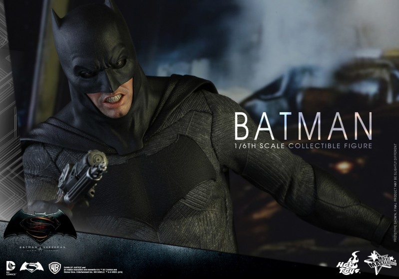 Hot-Toys---Batman-v-Superman---Batman-Collectible-Figure_PR08.jpg