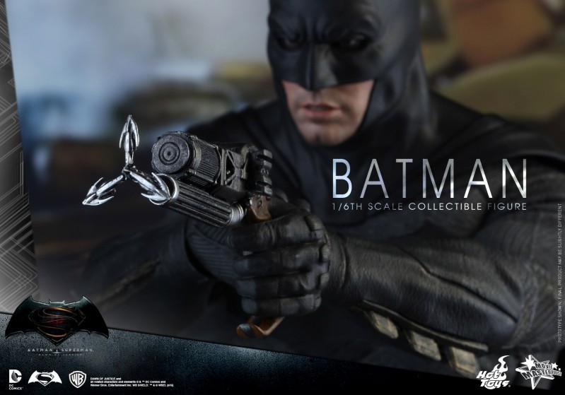 Hot-Toys---Batman-v-Superman---Batman-Collectible-Figure_PR17.jpg