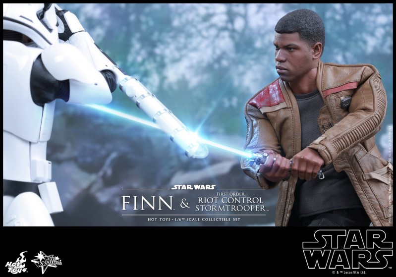 Hot Toys - SWTFA - Finn &amp; First Order Riot Control Stormtrooper Collectible Se.jpg