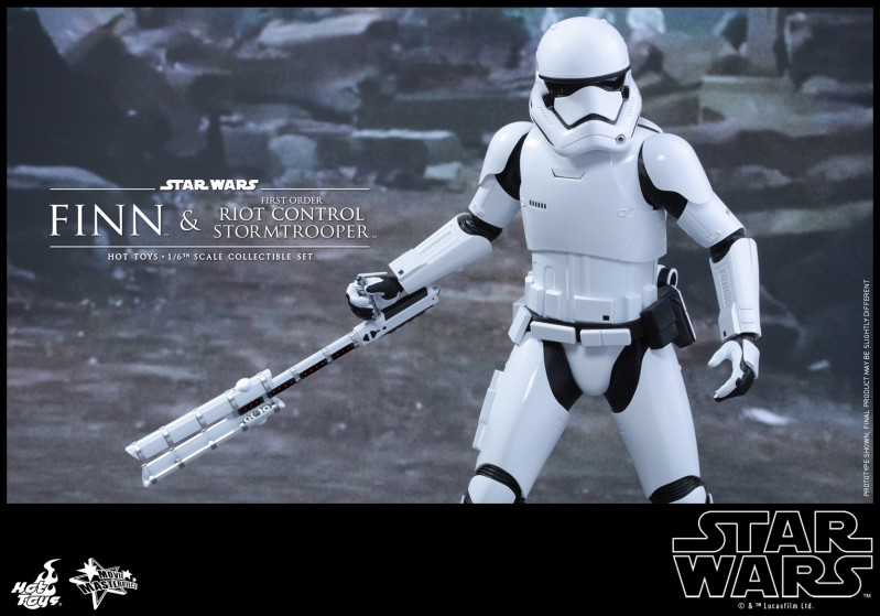 Hot Toys - SWTFA - Finn &amp; First Order Riot Control Stormtrooper Collectible Se.jpg