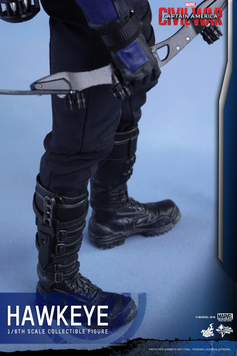 Hot Toys - Captain America - Civil War - Hawkeye Collectible Figure_PR21.jpg