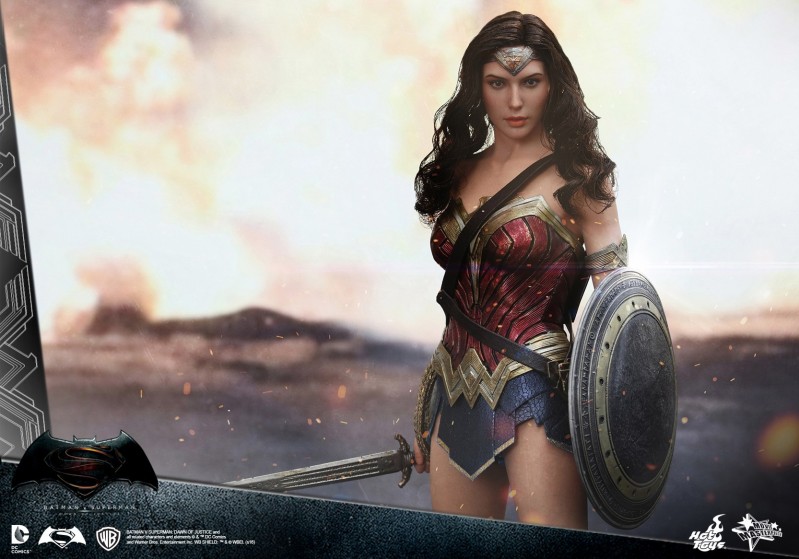 Hot Toys - BvS - Wonder Woman Collectible Figure_PR03.jpg