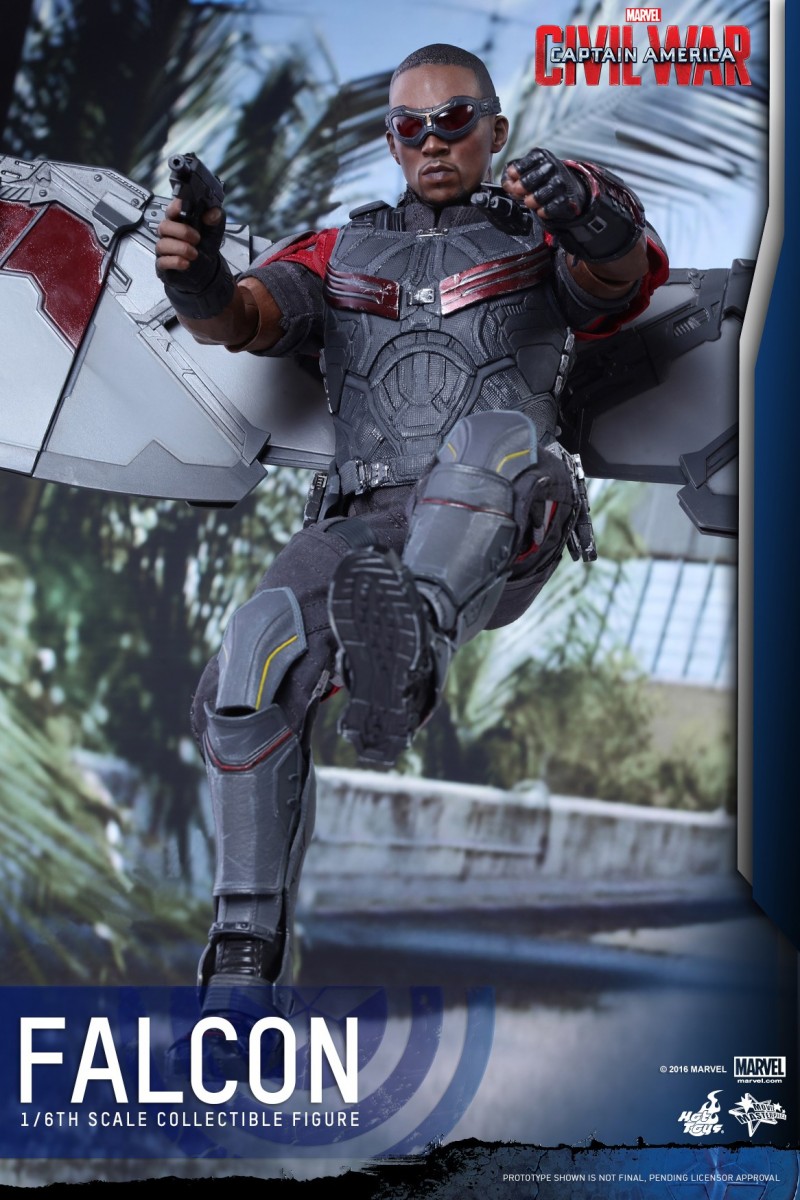 Hot Toys - Captain America Civil War - Falcon Collectible Figure_PR07.jpg