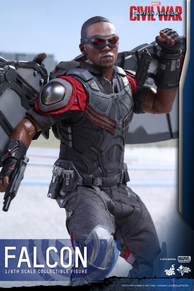 Hot Toys - Captain America Civil War - Falcon Collectible Figure_PR10.jpg