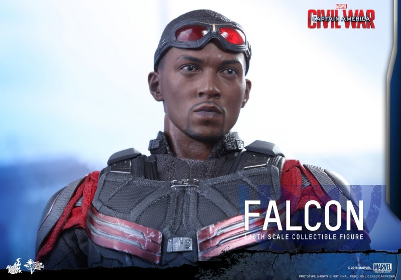 Hot Toys - Captain America Civil War - Falcon Collectible Figure_PR15.jpg