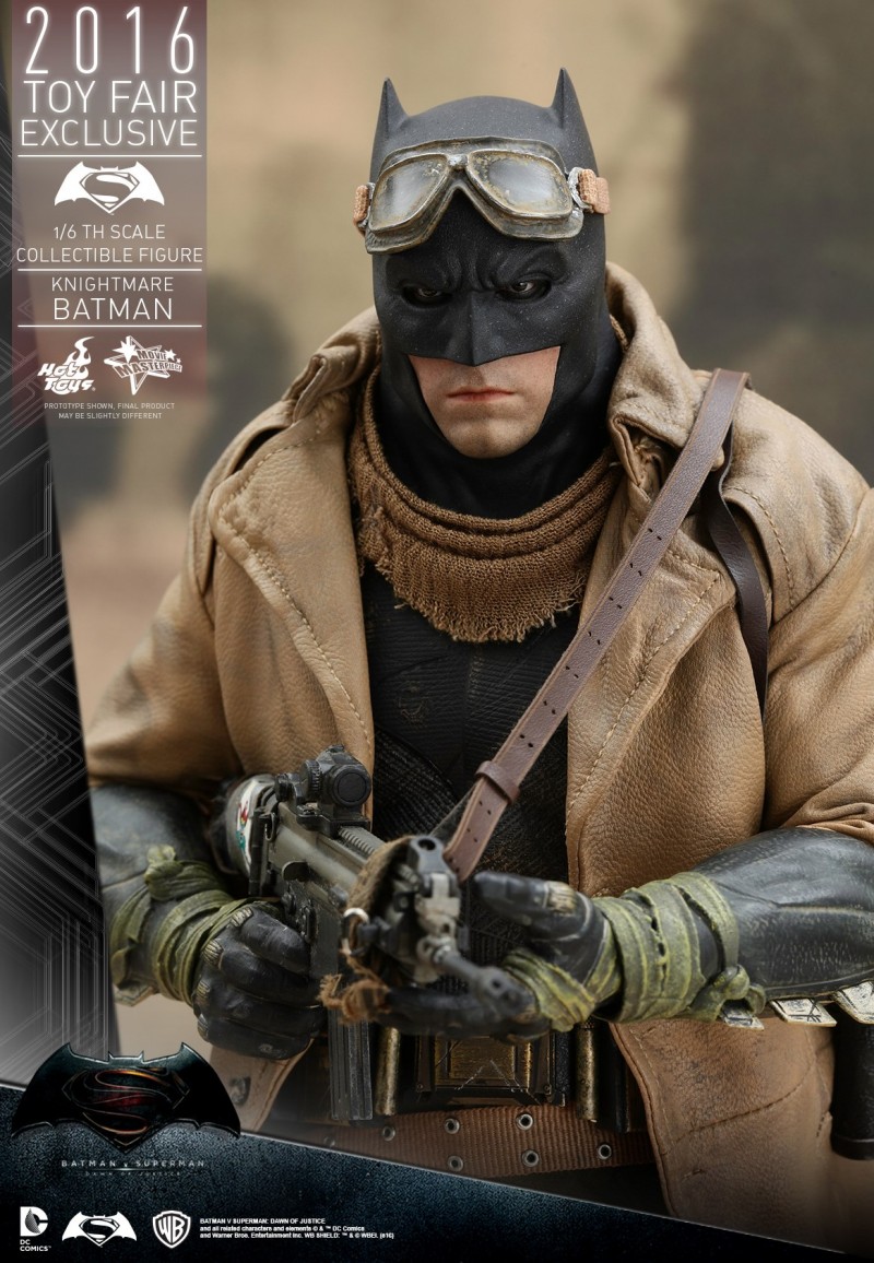 Hot Toys - BvS - Knightmare Batman Collectible Figure_PR9.jpg