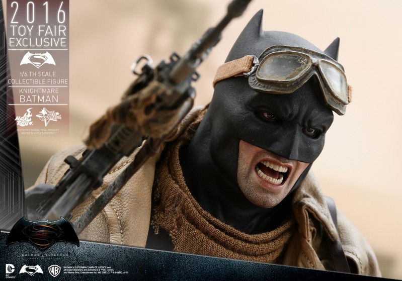 Hot Toys - BvS - Knightmare Batman Collectible Figure_PR12.jpg