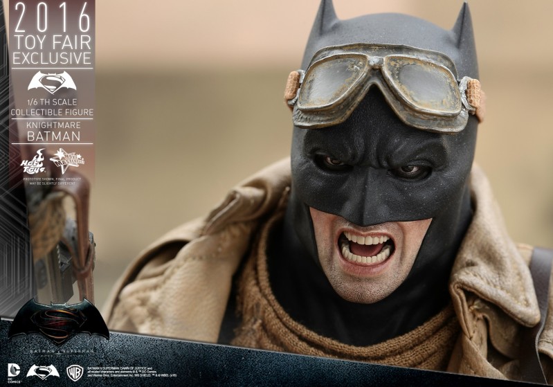Hot Toys - BvS - Knightmare Batman Collectible Figure_PR13.jpg