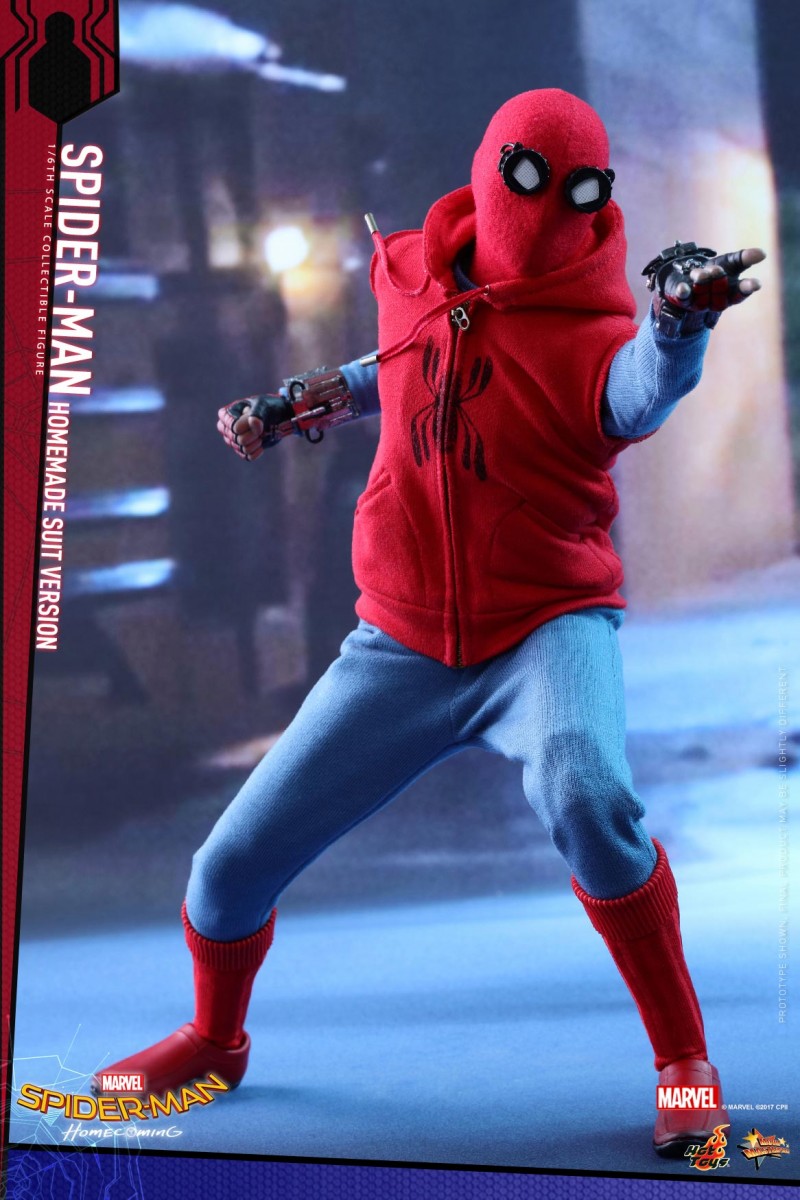 Hot-Toys---Spider-Man-Homecoming---Spider-Man-(Homemade-Suit)-collectible-figure_PR03.jpg