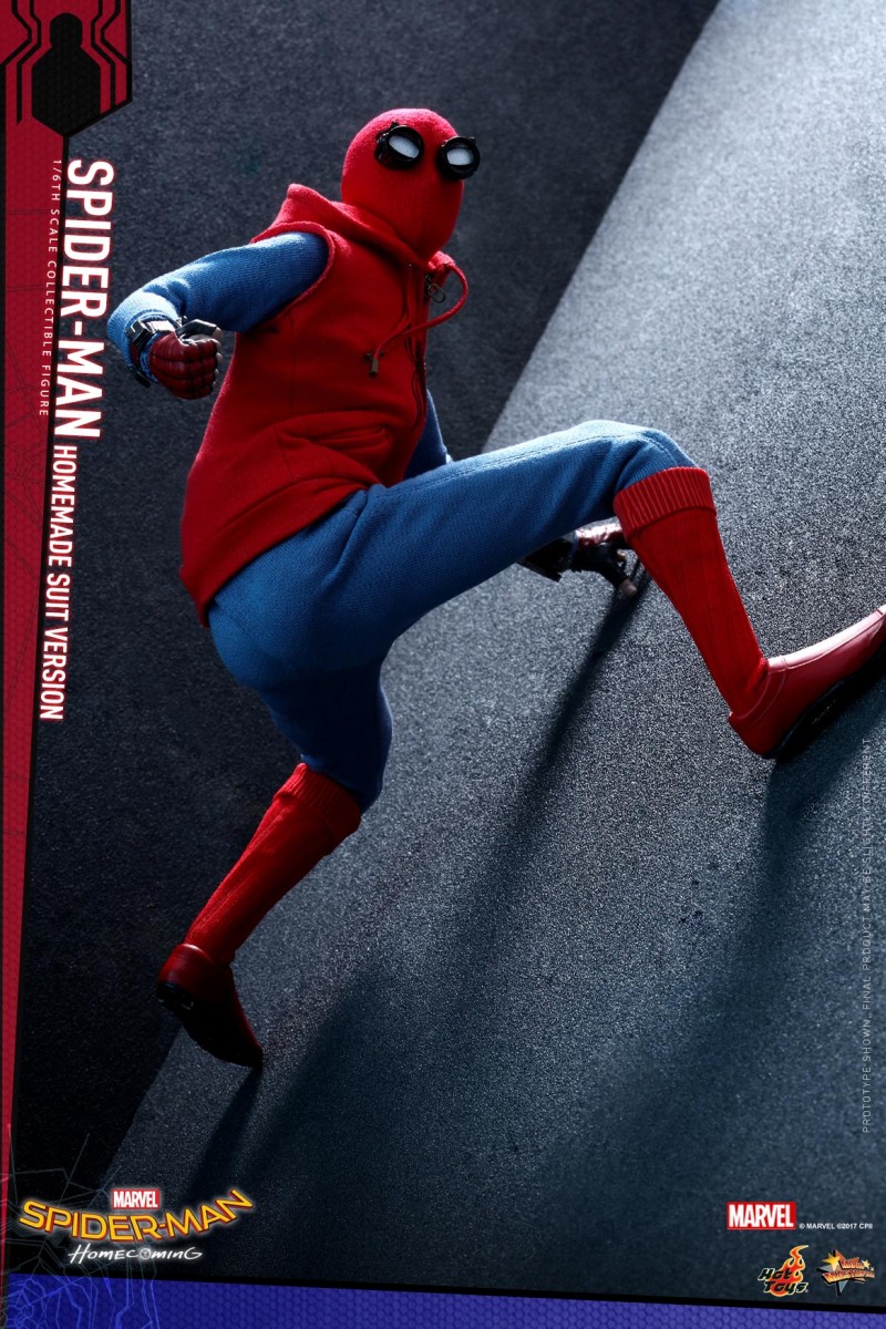 Hot-Toys---Spider-Man-Homecoming---Spider-Man-(Homemade-Suit)-collectible-figure_PR12.jpg