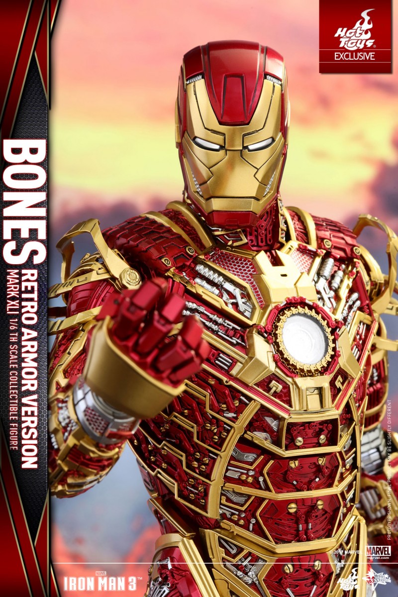 Hot-Toys---Iron-Man-3---Bones-(Retro-Armor-Version)-collectible-figure_PR15.jpg