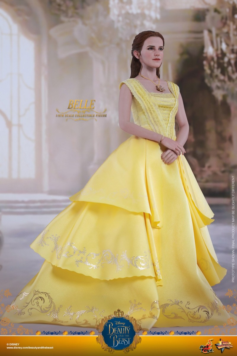 Hot-Toys---Beauty-&amp;-the-Beast---Belle-collectible-figure_PR03.jpg