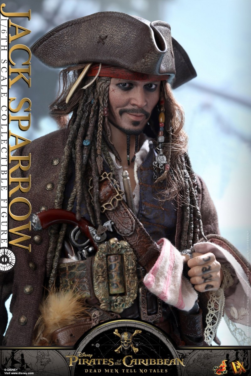 Hot-Toys---POTC5---Jack-Sparrow-collectible-figure_PR13.jpg