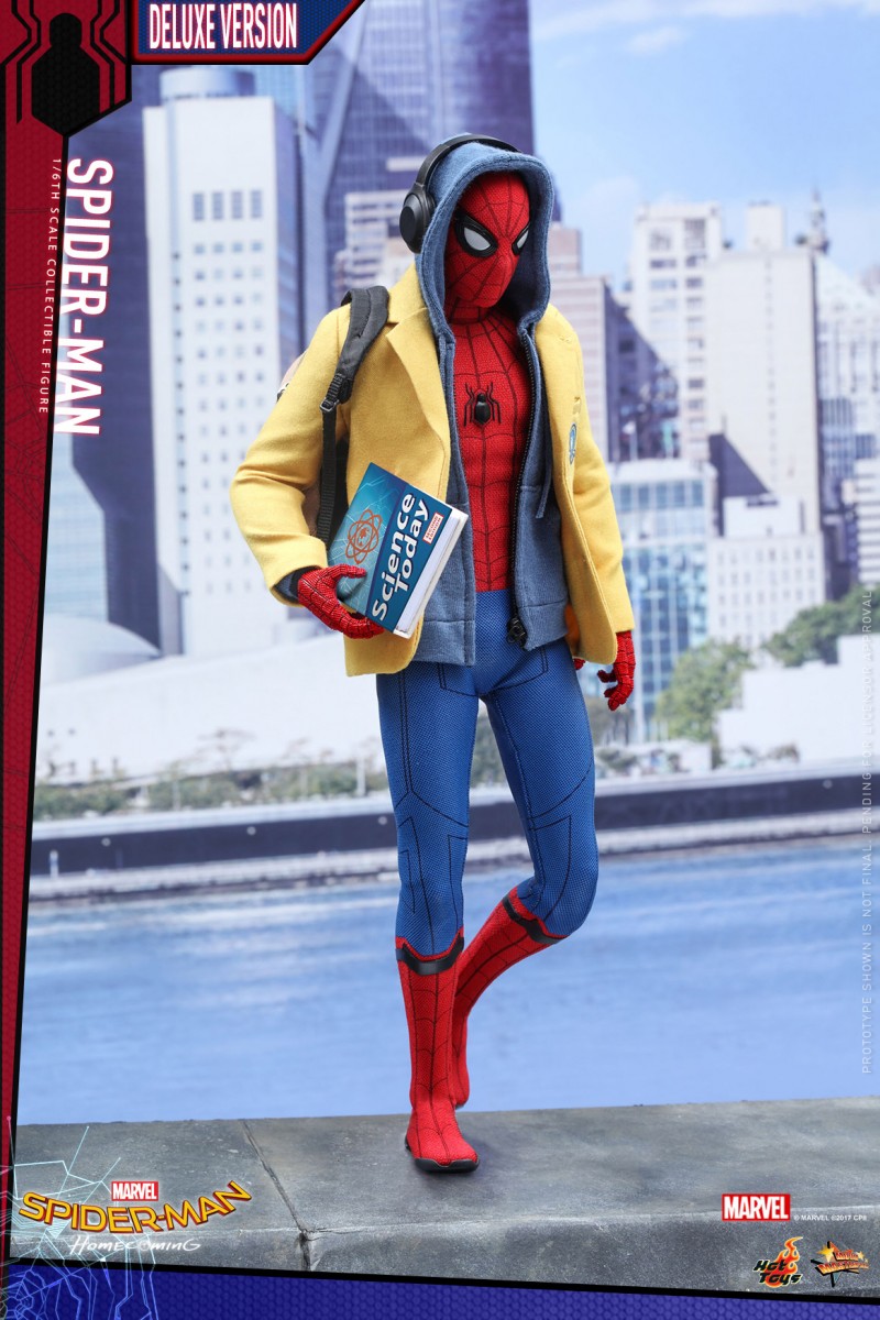 Hot-Toys---SMHC---Spider-Man-Collectible-Figure-(Deluxe-Version)_PR03.jpg