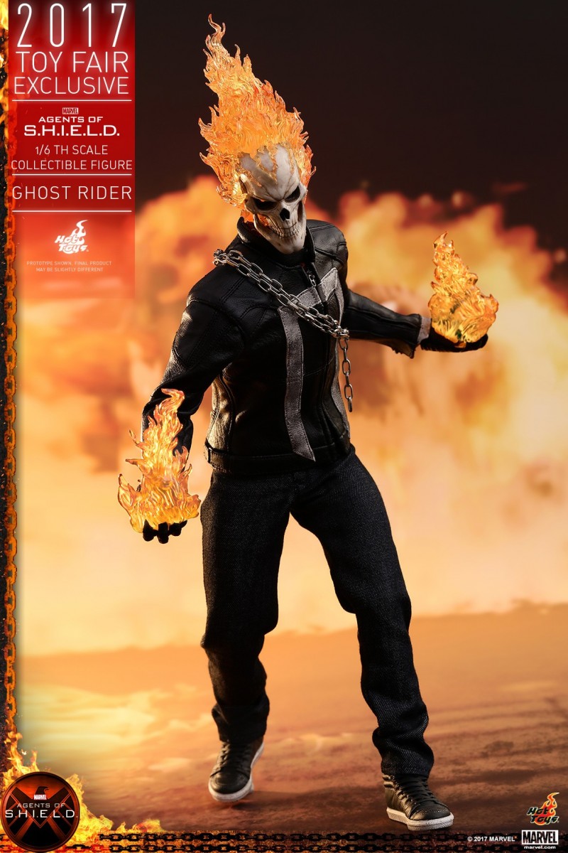 Hot Toys - AOS - Ghost Rider collectible figure_PR03.jpg