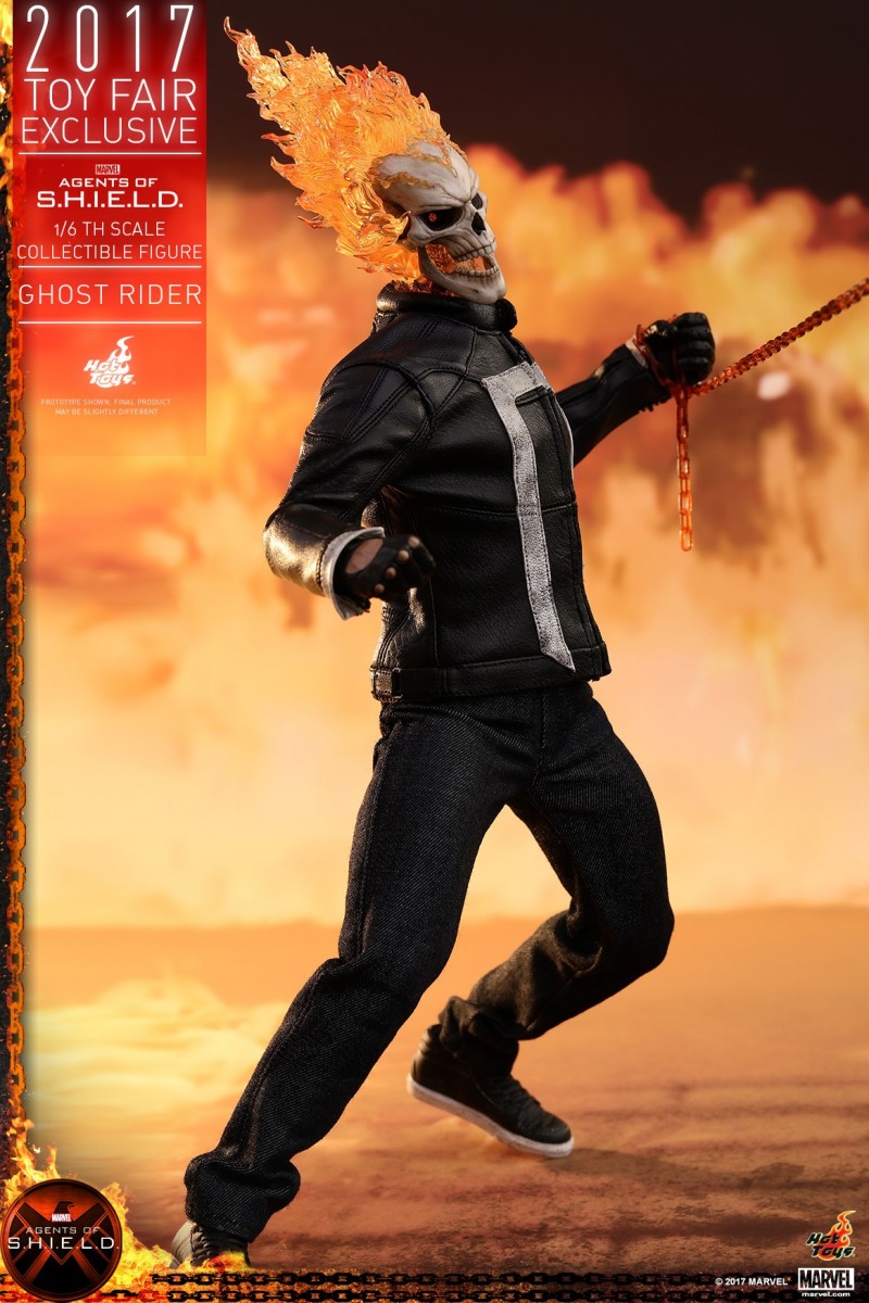 Hot Toys - AOS - Ghost Rider collectible figure_PR10.jpg
