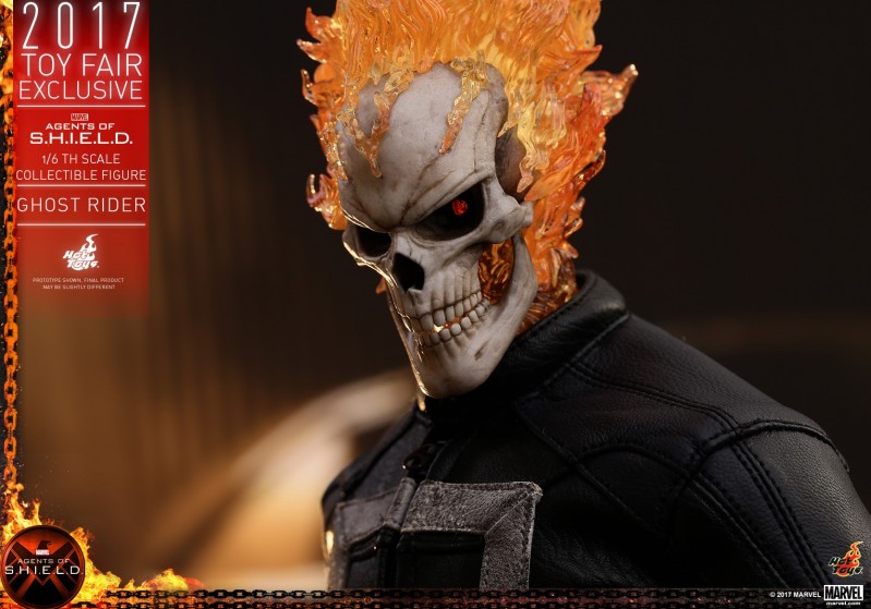 Hot Toys - AOS - Ghost Rider collectible figure_PR14.jpg