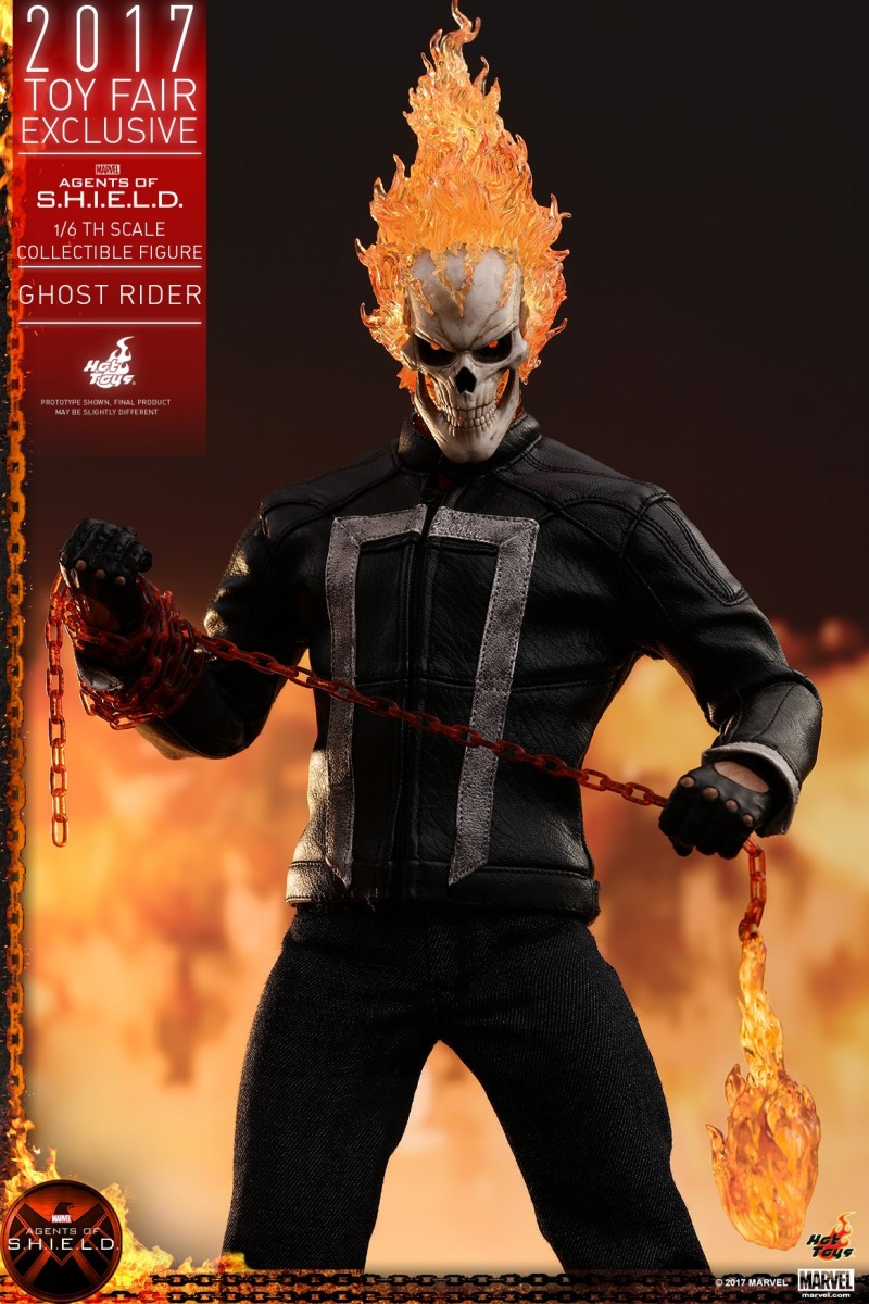 Hot Toys - AOS - Ghost Rider collectible figure_PR15.jpg