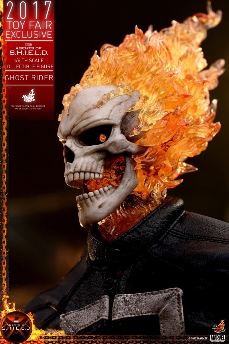Hot Toys - AOS - Ghost Rider collectible figure_PR18.jpg
