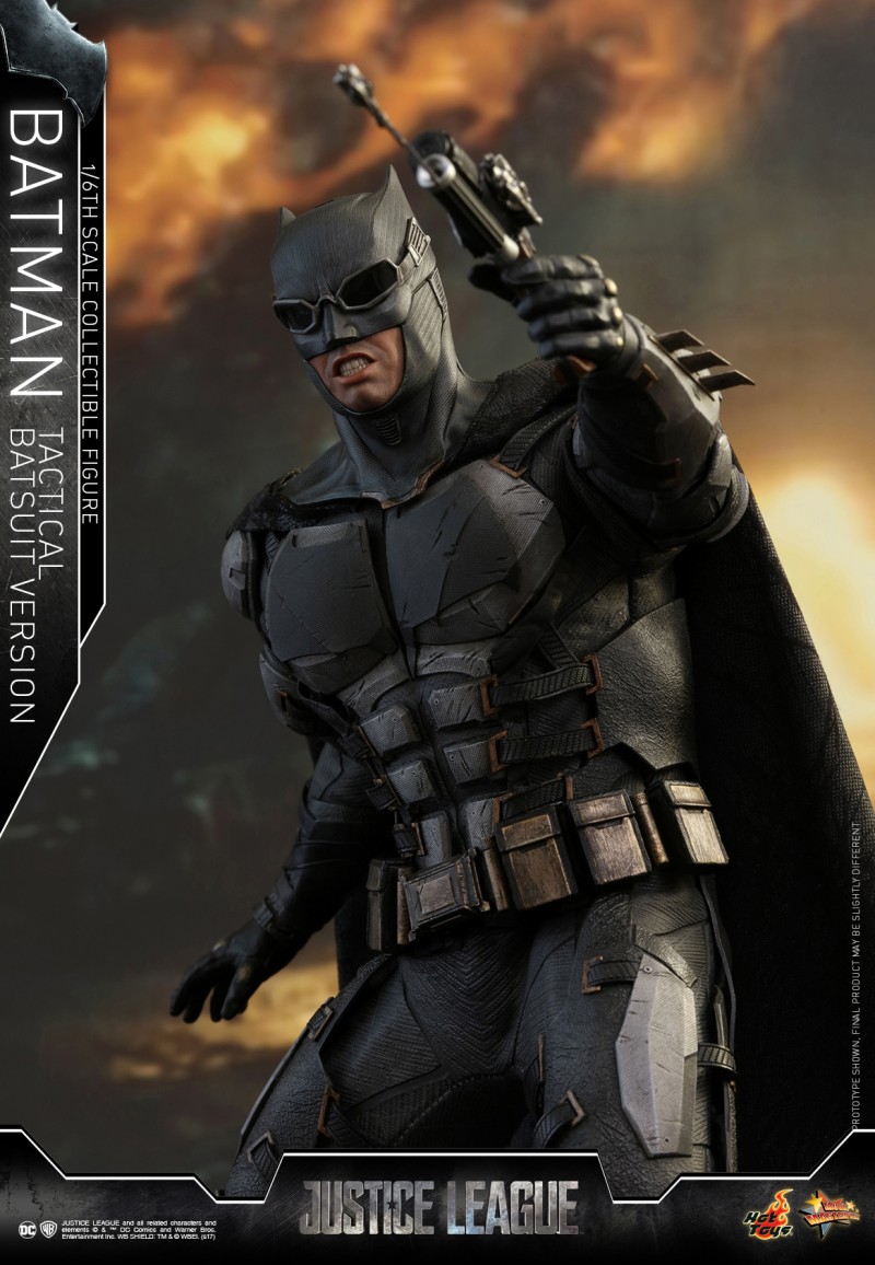 Hot-Toys---Justice-League---Batman-(Tactical-Batsuit-Version)-Collectible-Figure_PR5.jpg