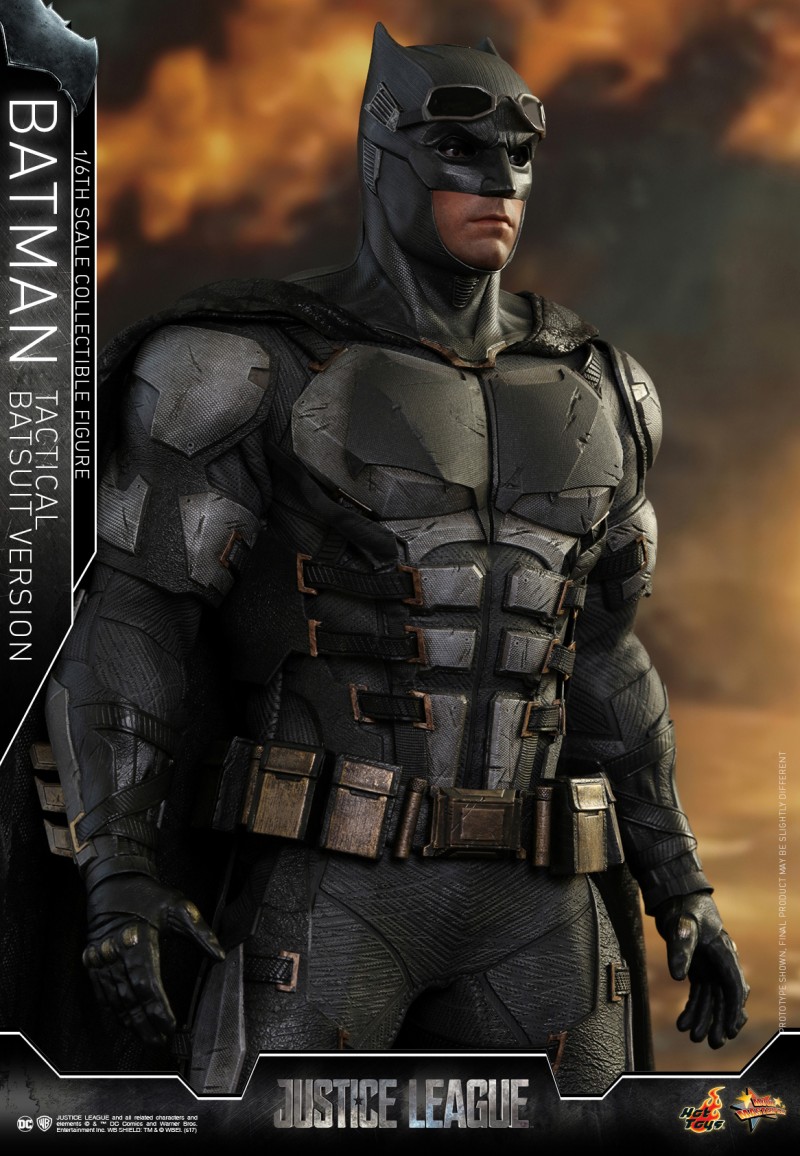 Hot-Toys---Justice-League---Batman-(Tactical-Batsuit-Version)-Collectible-Figure_PR6.jpg