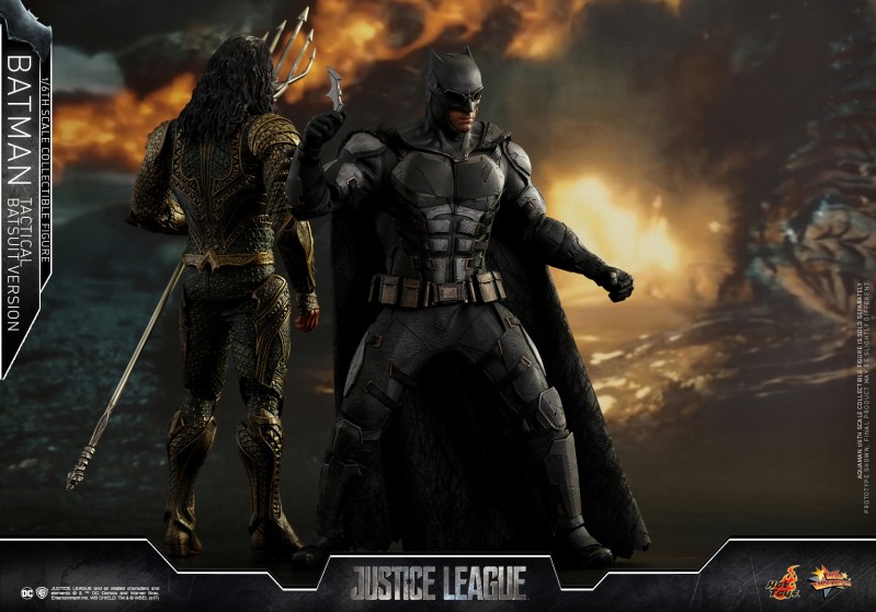 Hot-Toys---Justice-League---Batman-(Tactical-Batsuit-Version)-Collectible-Figure_PR7.jpg