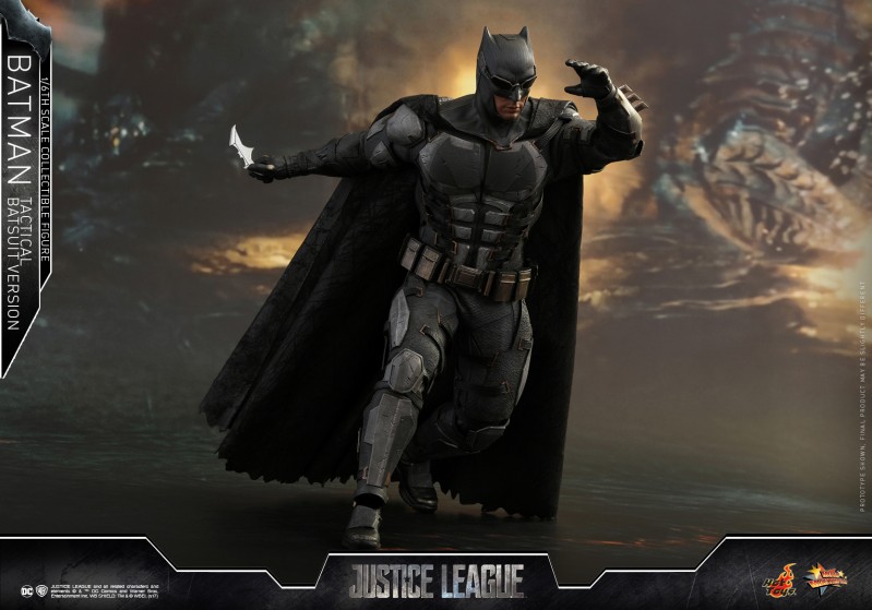 Hot-Toys---Justice-League---Batman-(Tactical-Batsuit-Version)-Collectible-Figure_PR9.jpg