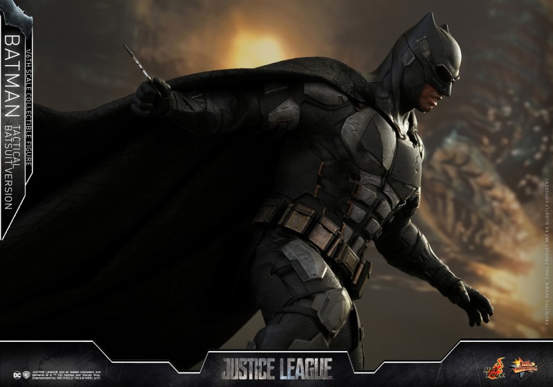 Hot-Toys---Justice-League---Batman-(Tactical-Batsuit-Version)-Collectible-Figure_PR12.jpg