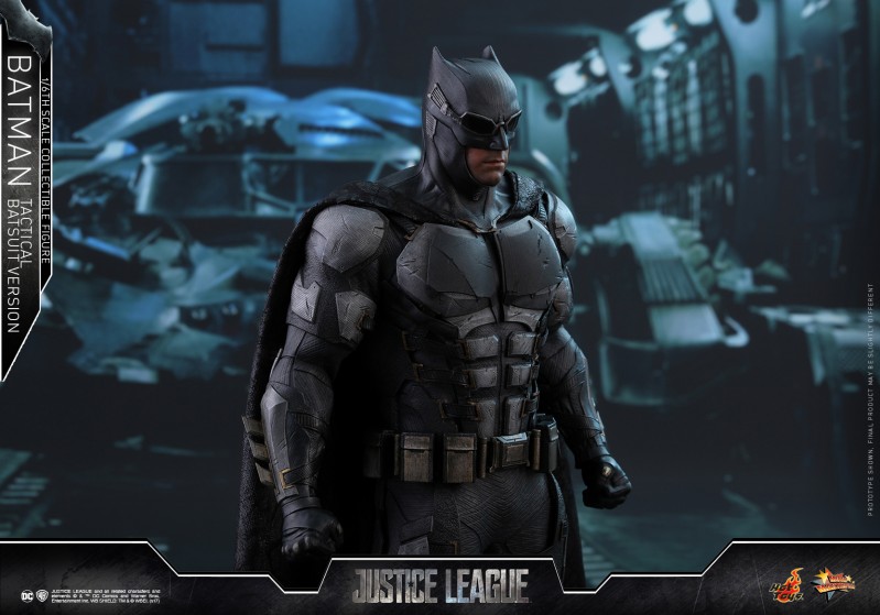 Hot-Toys---Justice-League---Batman-(Tactical-Batsuit-Version)-Collectible-Figure_PR18.jpg