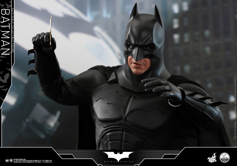 Hot-Toys---Batman-Begins---Batman-Collectible-Figure_PR02.jpg