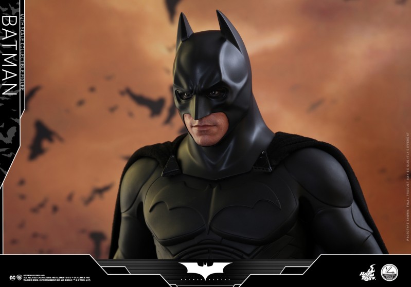 Hot-Toys---Batman-Begins---Batman-Collectible-Figure_PR05.jpg