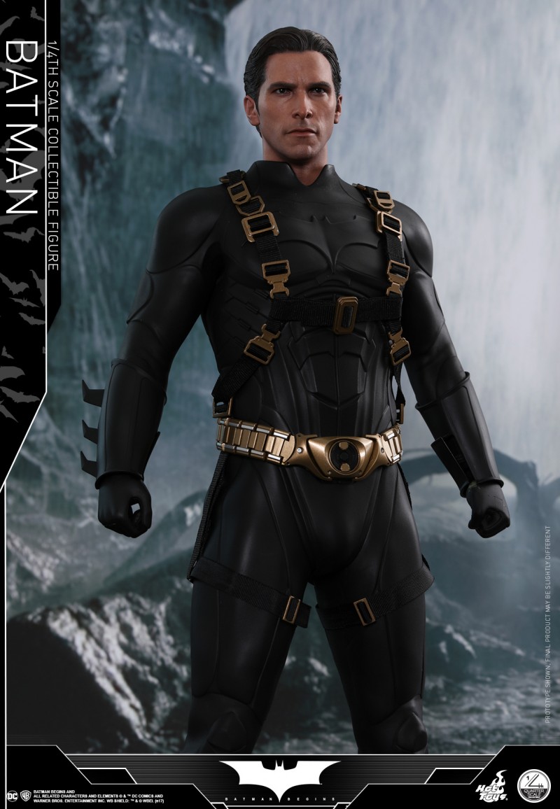 Hot-Toys---Batman-Begins---Batman-Collectible-Figure_PR23.jpg