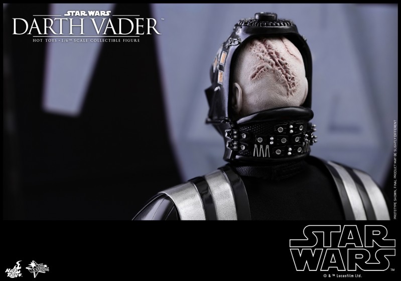 Hot Toys -SW5- Darth Vader collectible figure_PR16.jpg