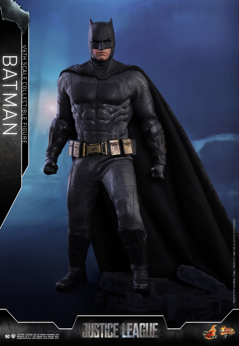 Hot Toys - Justice League - Batman Collectible Figure_PR1.jpg