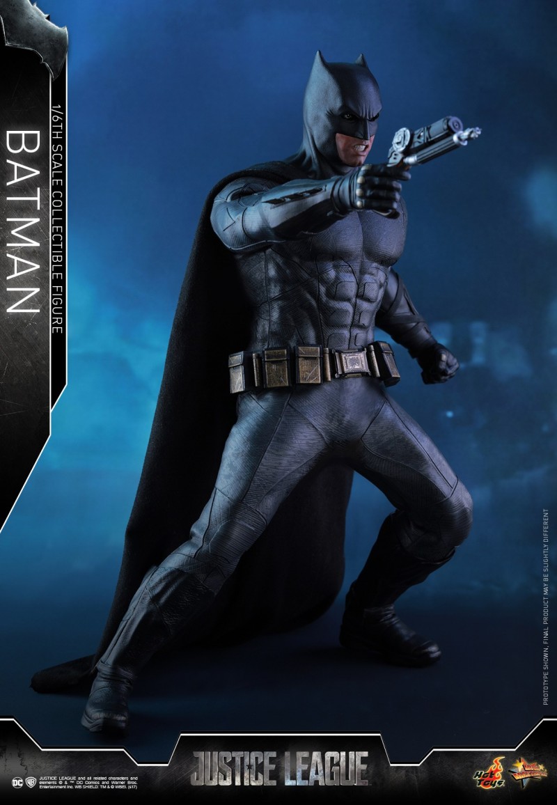 Hot Toys - Justice League - Batman Collectible Figure_PR3.jpg