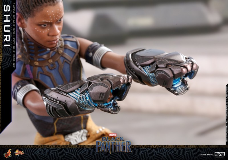 Hot Toys - Black Panther - Shuri collectible figure_PR17.jpg