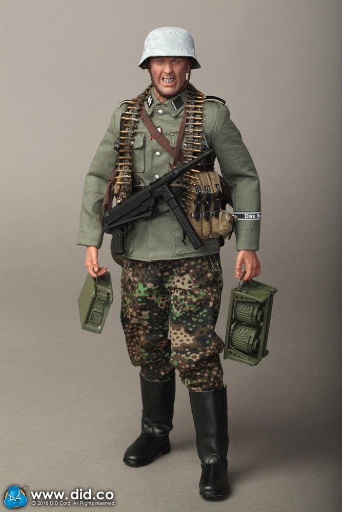 D80131 SS-Panzer-Divison Das Reich MG42 Gunner B Egon  4.jpg