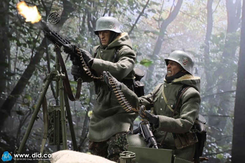 D80131 SS-Panzer-Divison Das Reich MG42 Gunner B Egon  22.jpg