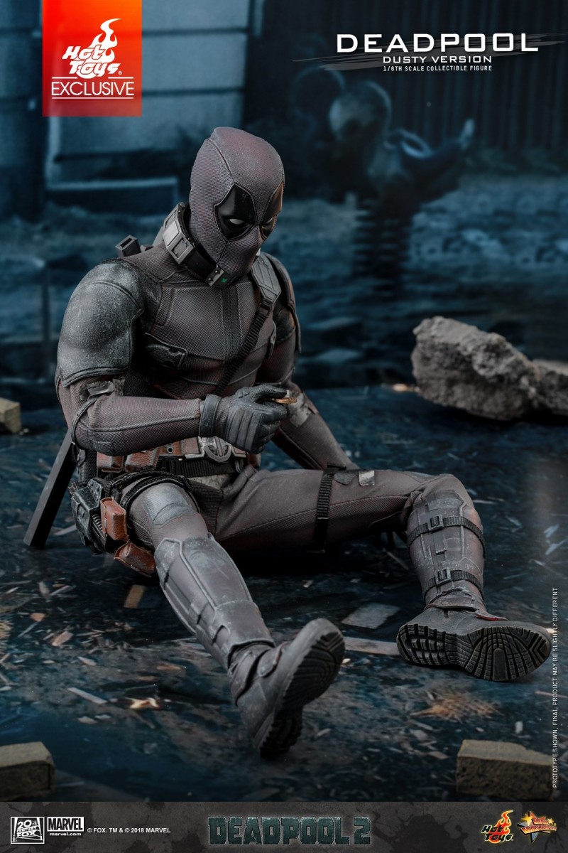 Hot Toys - Deadpool 2 - Deadpool (Dusty Version) Collectible Figure_PR11.jpg