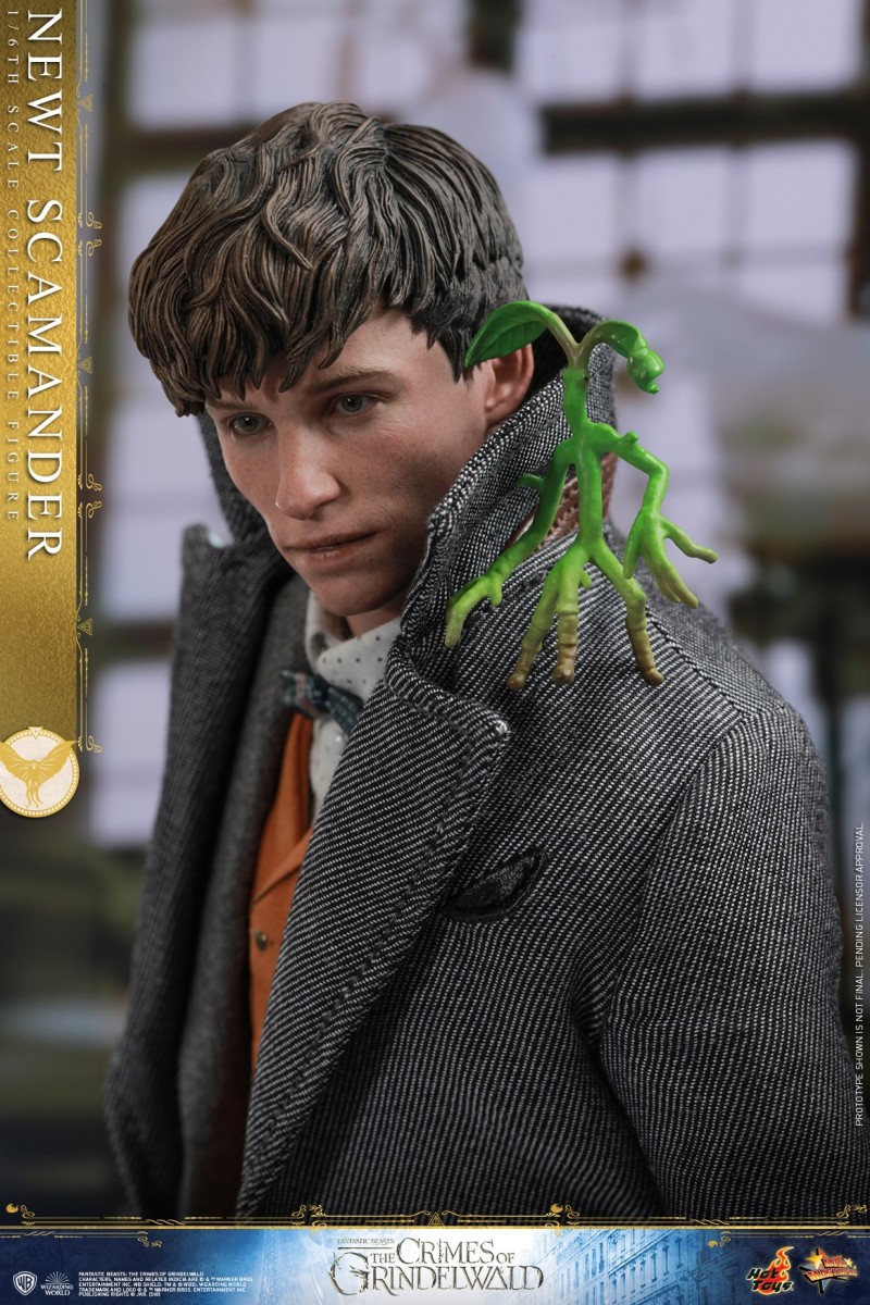 Hot Toys - Fantastic Beasts 2 - Newt Scamander Collectible Figure_PR8.jpg