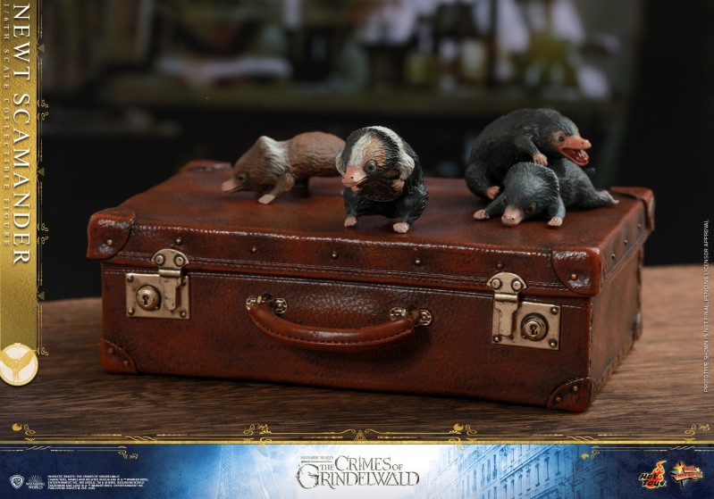 Hot Toys - Fantastic Beasts 2 - Newt Scamander Collectible Figure_PR19.jpg