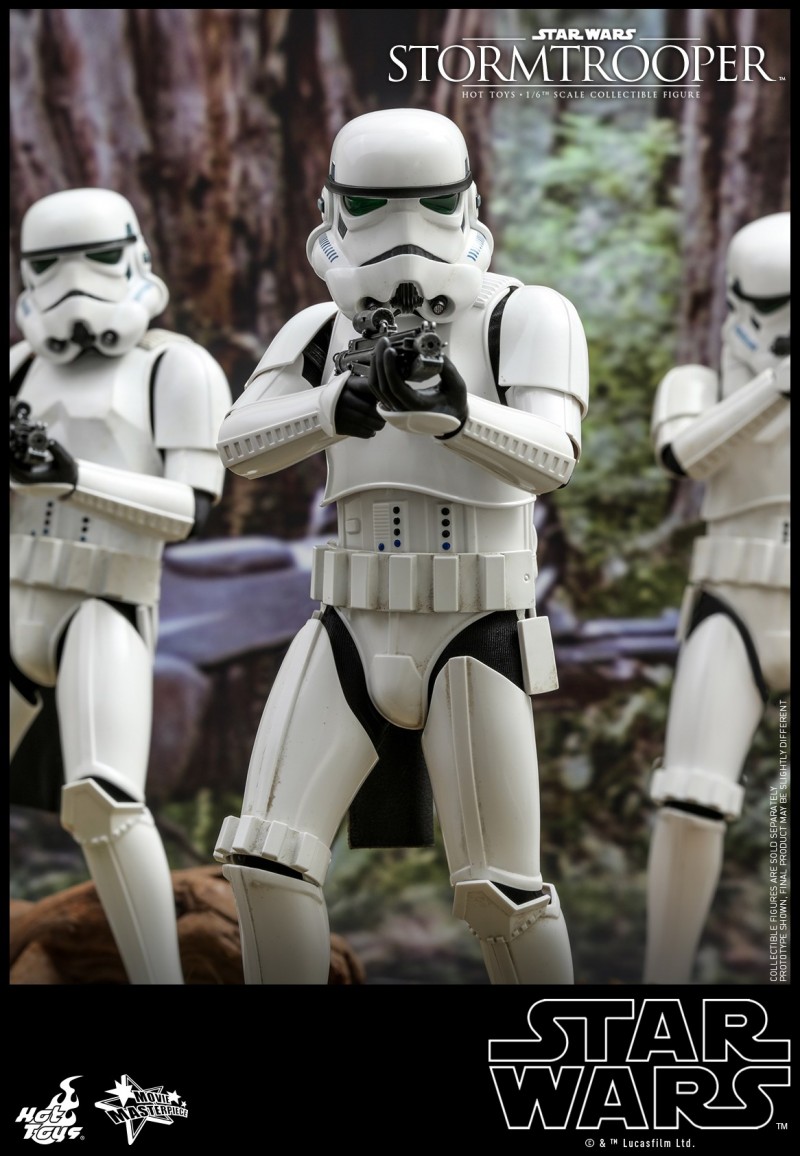 Hot Toys - Star Wars - Stormtrooper Collectible Figure_PR2.jpg