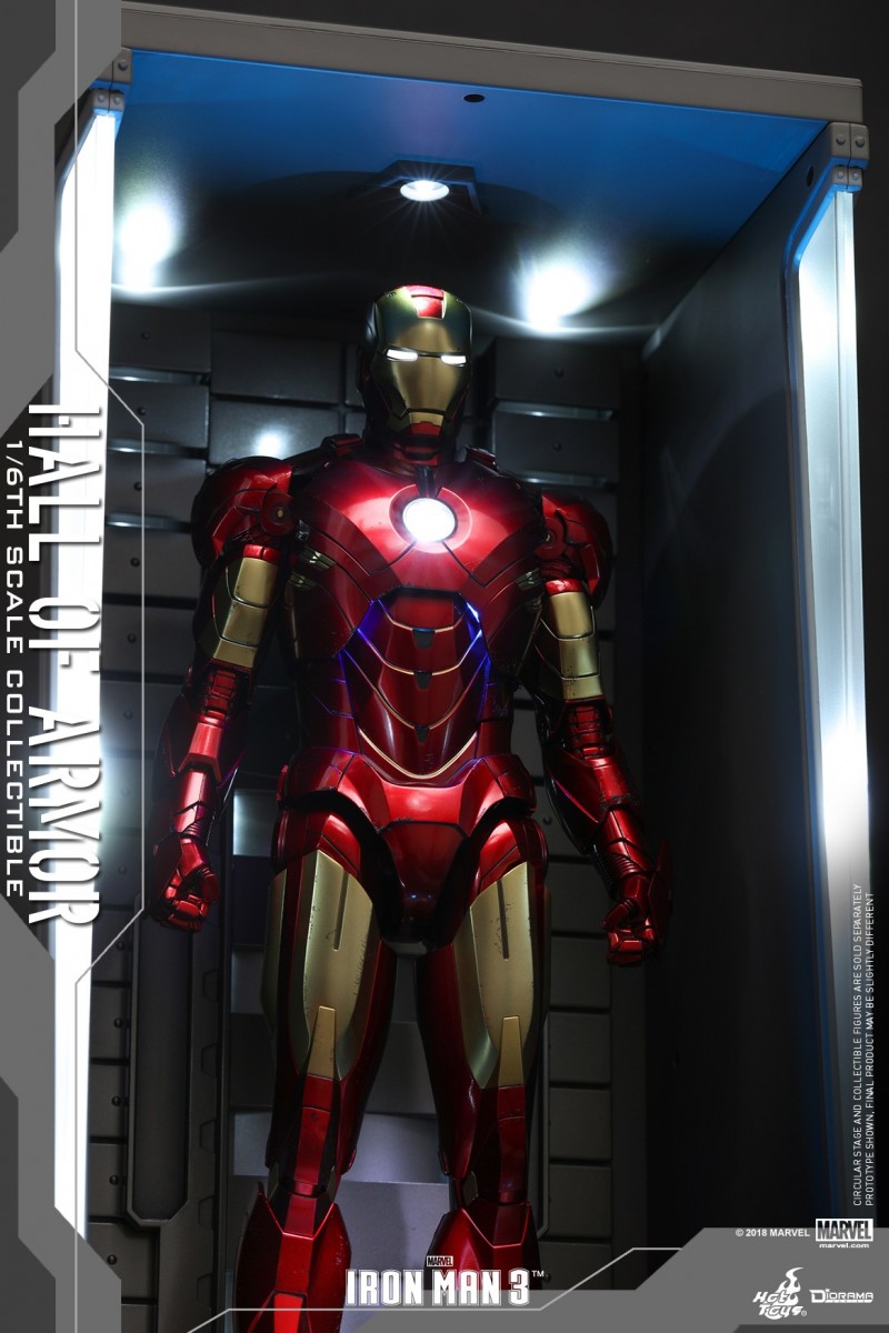 Hot Toys - Iron Man 3 - Hall of Armor_PR2.jpg