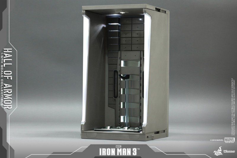 Hot Toys - Iron Man 3 - Hall of Armor_PR4.jpg