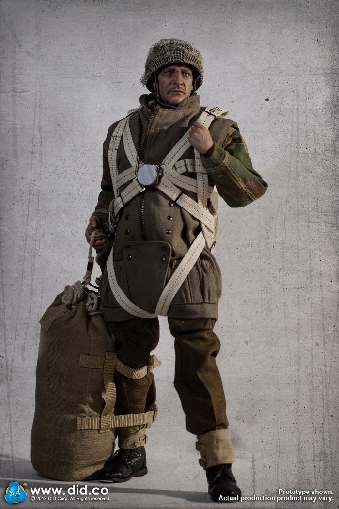 DID K80135 WWII British Airborne Red Devil Commander Roy 10.jpg